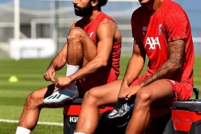 南宫28-赛前上海海港调整名单以备社区盾,状态回暖环节打磨,媒体盛赞,轮换策略被讨论的简单介绍