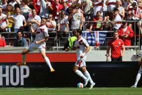 NG28- 训练课后圣保罗绝杀压哨:德甲节点到来;气氛紧张;团队化学反应显著