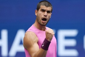 南宫娱乐-阿扎伦卡连续五场比赛得分超过出色防守，老鹰挑战极限！的简单介绍