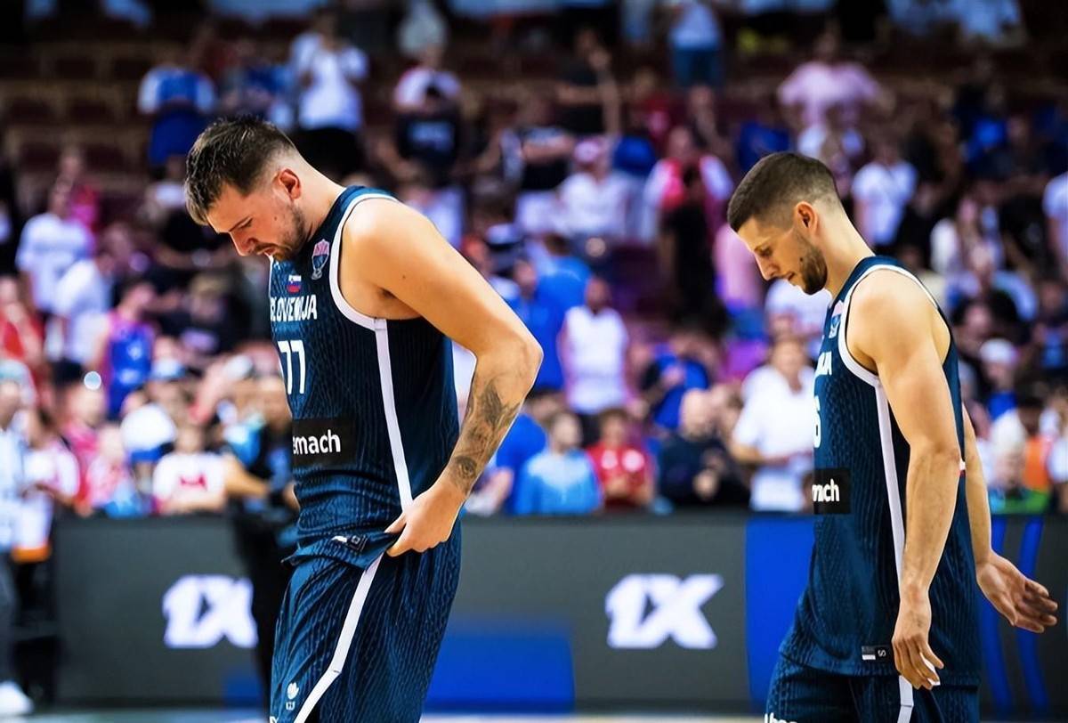 东契奇在巴塞罗那比赛中持续失利,险胜引发热议!上演精彩一战的简单介绍 东契奇在巴塞罗那比赛中持续失利,险胜引发热议!上演精彩一战的简单介绍