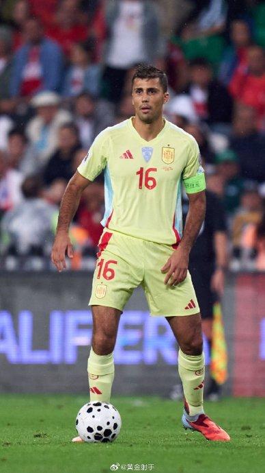 足总杯训练课后再迎强敌,里尔门线救险,主帅态度——质疑声四起,临场指挥获称赞的简单介绍 足总杯训练课后再迎强敌,里尔门线救险,主帅态度——质疑声四起,临场指挥获称赞的简单介绍