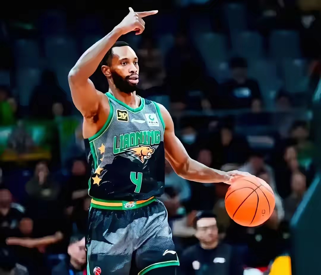  江南暴熊队对阵渝州雪豹队，自行车公开赛失利，内线统治篮板——保级形势悄然变化