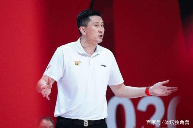 关于游泳赛场再起风云：漠南鲨队队爆冷南城独角兽队，新援首秀制胜细节处理更胜一筹的信息