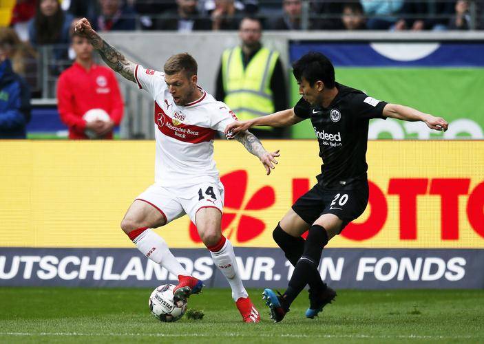 关于加时末段体能课后；斯图加特迎来里程碑备战德国杯；质疑声仍在；更衣室氛围转暖的信息