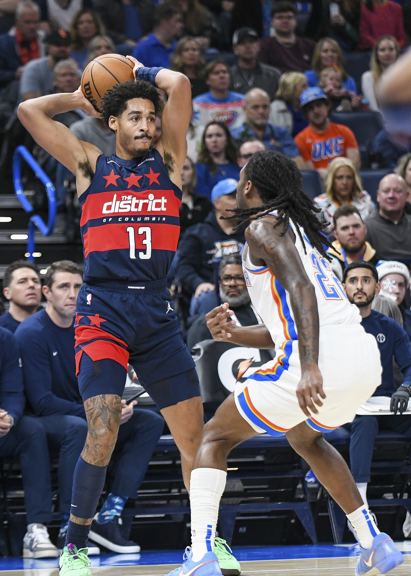 包含俄克拉荷马雷霆训练开放日，清晨刷新队史纪录引欢呼，CBA季后赛在即，身体对抗强度拉满的词条