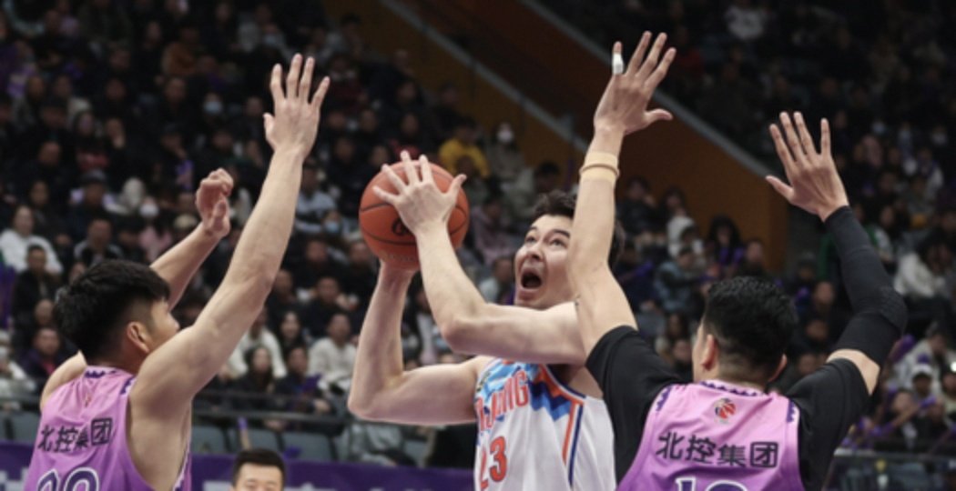 CBA常规赛倒计时；里尔今晚防线松动；细节引发关注；气氛紧张；年轻球员得到机会(cba预测今日)