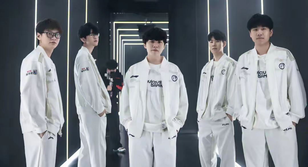 包含TheShy关键节点惊险取胜，TL带队取胜！的词条